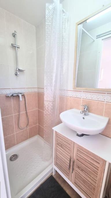 Apartment Le Barreur Maison Authentique Setoise La Pointe Courte, Bord De Mer, Climatisee, Parking Gratuit Proximite Sete